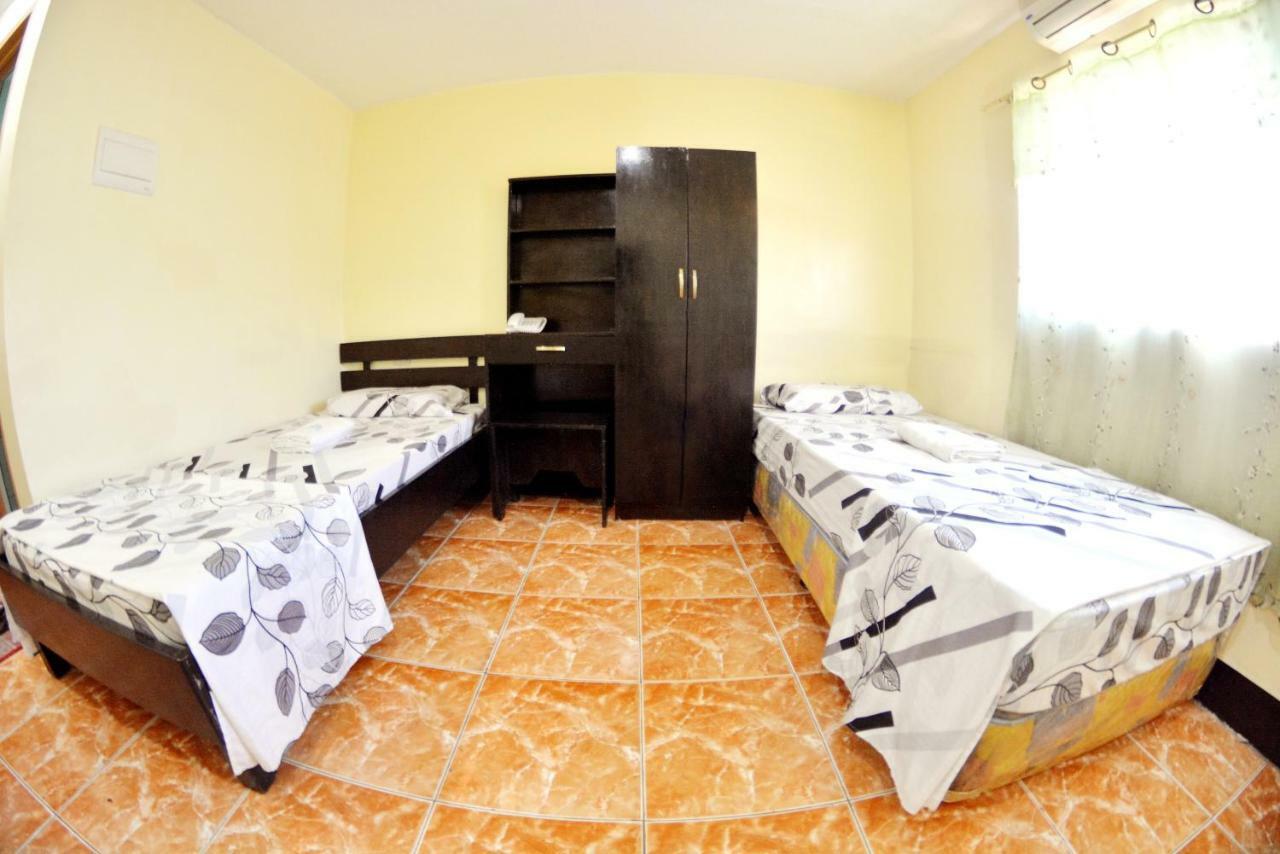 Hotel Honey Hunt House Cebu Stadt Exterior foto